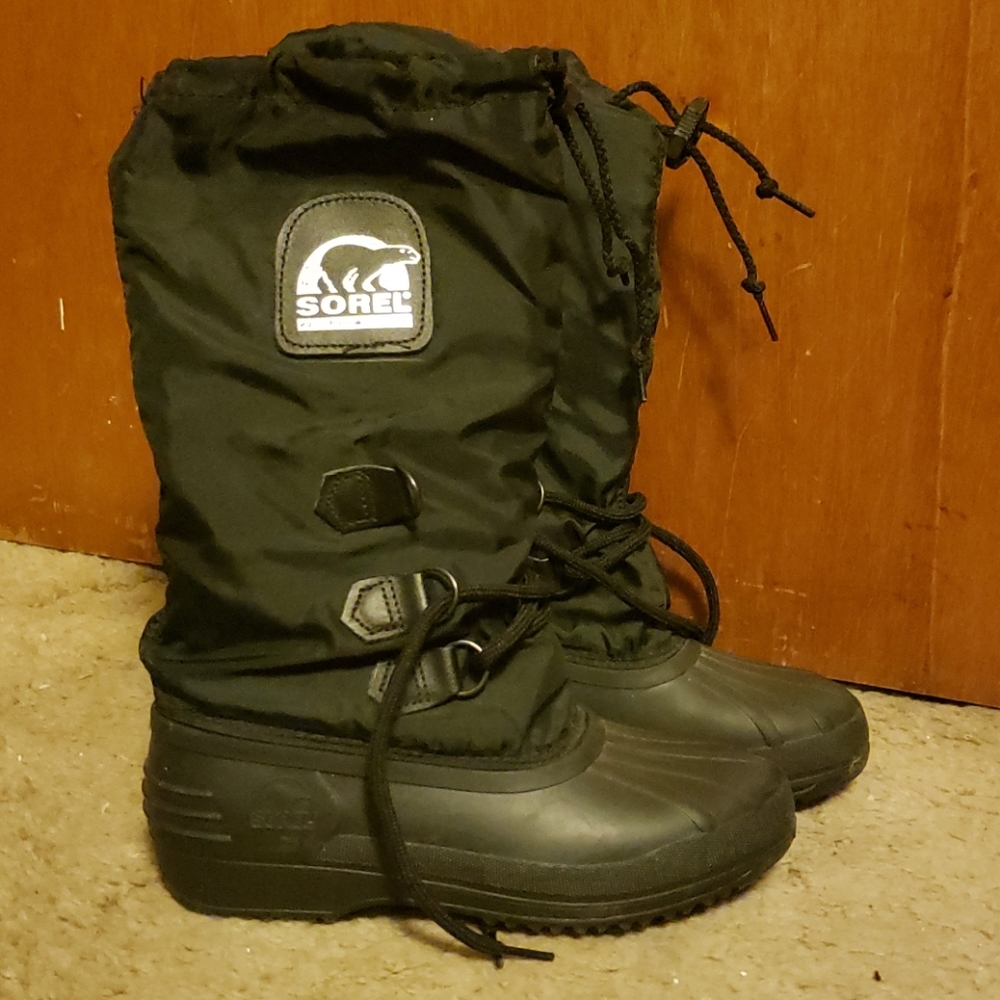 Women's size 6 black Sorel winter boots